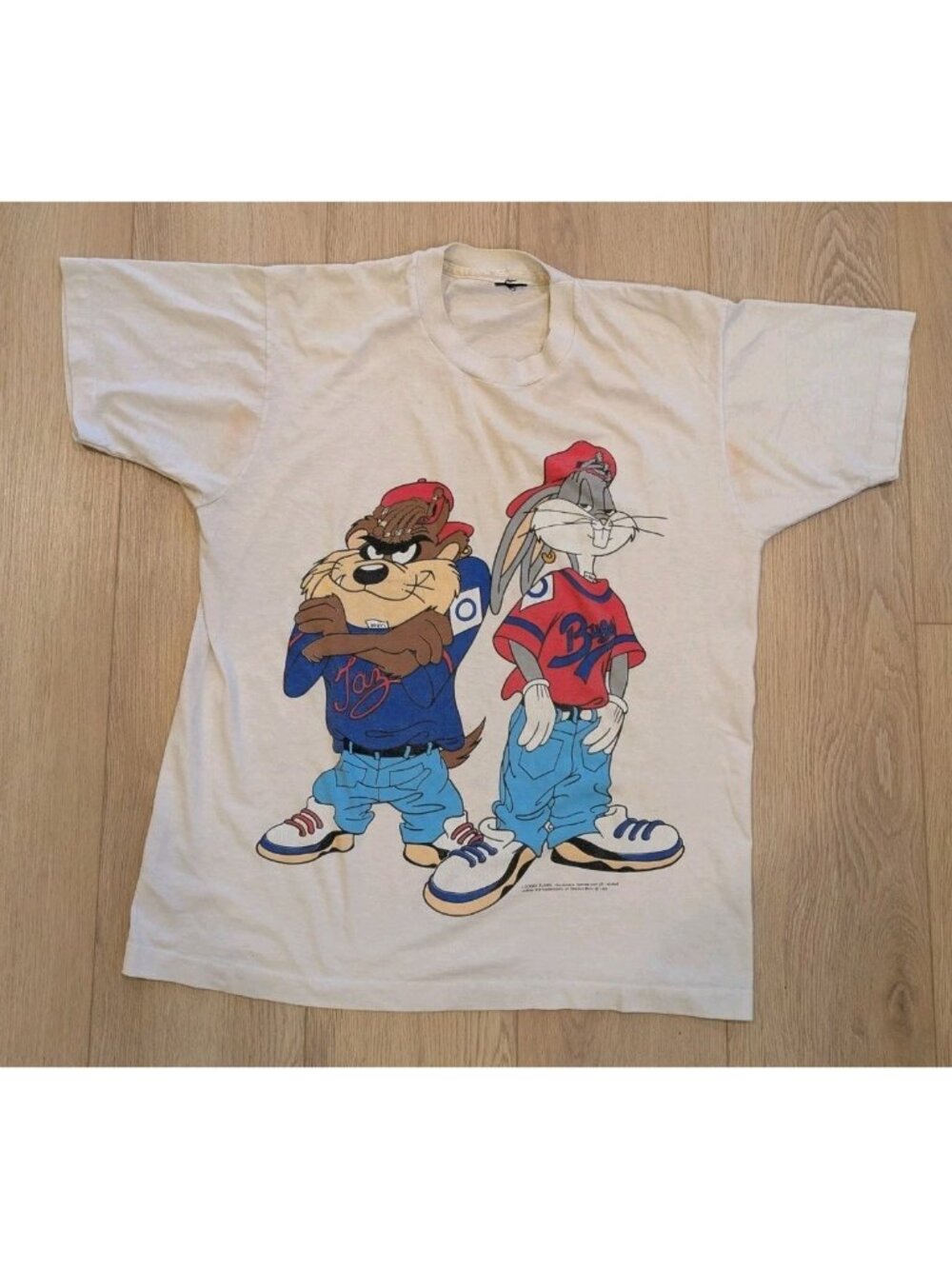 RARE VINTAGE 1990s Looney Tunes Bugs Bunny and Taz/Criss Cross T-shirt - Sz M